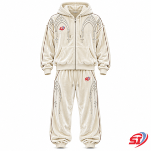 Ensemble de survêtement en velours ivoire brillant personnalisé 280 GSM avec strass et cristaux, comprenant un sweat à capuche et un pantalon, luxe et coupe oversize - Product Image 1