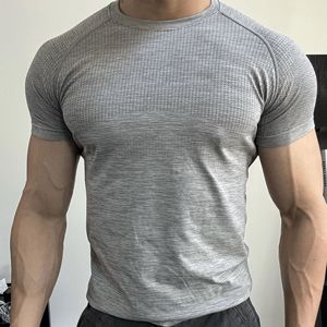 Camiseta Deportiva de Compresión para Hombre, de Secado Rápido, Elástica, Transpirable, Ajustada, de Manga Corta, para Gimnasio, Entrenamiento, Running - Product Image 2