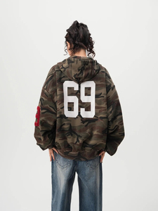 เสื้อฮู้ดซิปผู้หญิงลายพราง Mego Industry ทรงโอเวอร์ไซส์ ไหล่ตก พิมพ์ลาย 69 Flock ผ้าฝ้าย 100% มีกระเป๋า - Product Image 3