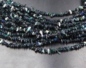 Perles d'opale éthiopienne noire naturelle multi-gemmes, opale de forme brute non taillée, environ. 10x2MM à 6x3MM Longueur de 16 pouces - Product Image 4