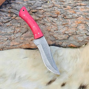 Cuchillo de Camping Hecho a Mano con Hoja de Acero de Damasco, Borde Recto, Mango de Madera Pakka, Funda de Cuero, Personalizable ODM - Product Image 3