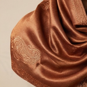 Pañuelos y chales de pashmina con bordado musulmán para mujer, con borlas, estampado floral, suaves, transpirables y a la moda. - Product Image 2