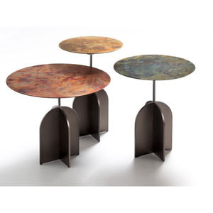 Table gigogne de luxe en métal de qualité supérieure avec base plaquée or et plateau en verre, accessoires décoratifs pour salon - Product Image 2