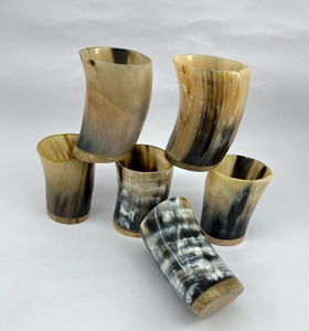 Chope à bière artisanale en corne de buffle, durable, écologique, fabriquée en Inde, design antique - Product Image 3