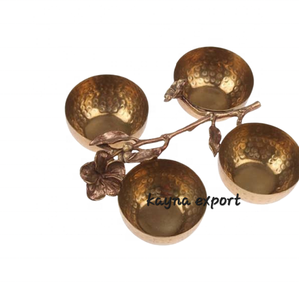 Cuenco de latón martillado de metal de alta calidad para servir de metal dorado decorativo de lujo con cuencos de desorden de diseño moderno único artesanía - Product Image 2