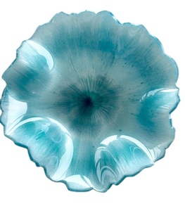 ชามเสิร์ฟทำจากเรซิ่นมันวาวหรูหราที่สร้างขึ้นด้วยรายละเอียดที่สวยงามเหมาะสำหรับบุฟเฟ่ต์หรือรับประทานอาหารที่บ้าน - Product Image 1