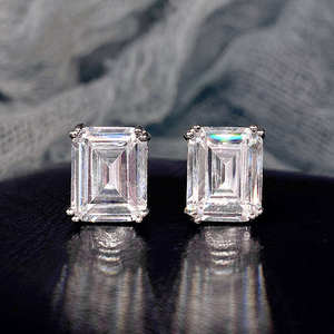Boucles d'oreilles clous en diamant taille émeraude, naturelles, classiques, bijoux de fiançailles pour femme - Product Image 2