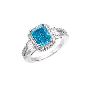 Anillo de Fiesta de Plata 925 Premium con Diamante Cultivado en Laboratorio y Diseño Central Brillante para Mayoristas de Joyería y Compradores Minoristas - Product Image 1