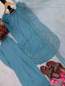 Conjunto de Kurti y Palazzo de Crepé Natural Puro de Diseñador Indio de Primera Calidad con Dupatta para Bodas y Fiestas, Conjunto Especial de Kurti y Palazzo al por Mayor - Product Image 5