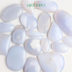 หินแคลซิโดนีสีขาวธรรมชาติแท้ รูปทรงวงรี/ทรงคุชชั่น/ทรงคัชชั่นคัต คุณภาพสูง รับรองโดยผู้ตรวจสอบอิสระ คริสตัลหลวม ด้านหลังเรียบ - Product Image 4