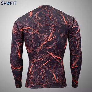 Camiseta de compresión de manga larga para hombre, nueva de fábrica 2026, con estampado geométrico gris, de secado rápido, de elastano y poliéster. - Product Image 4