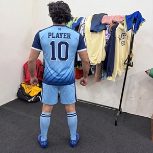 ชุดยูนิฟอร์มฟุตบอลแบบกำหนดเอง เสื้อและกางเกงขาสั้น ชุดทีมกีฬา พร้อมโลโก้แบบกำหนดเอง - Product Image 6