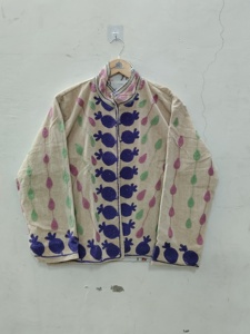 Chaqueta de Mujer con Cuello Mandarín, Manga Larga, Bordado a Mano con Diseño de Granadas, 100% Algodón, Estilo Primavera - Product Image 2