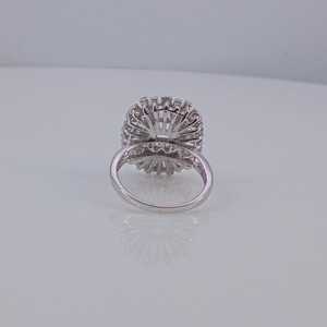 Bague de fiançailles et de mariage en diamant blanc naturel rond et taille baguette de 1,28 ct pour femme, en argent sterling 925, vente en gros - Product Image 4