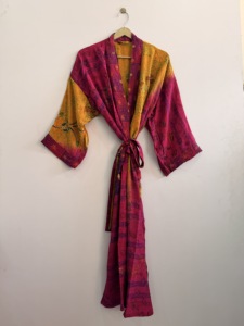 Robe kimono longue en soie créponnée, faite à la main, brodée, pour femme, idéale pour les festivals - Product Image 4