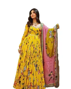 Exquisito bordado púrpura Banarasi seda boda Lehenga Choli y Tabhi Organza Material con impresión Digital