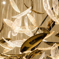 Lustre suspendu en verre personnalisé en métal de luxe pour mariage, escalier de villa, duplex