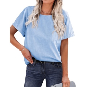 Camiseta de Mujer Blanca con Cuello en V, Manga Corta de Bambú Tipo Murciélago, Ajuste Regular, Color Sólido, Transpirable, Tejido Perforado - Product Image 4