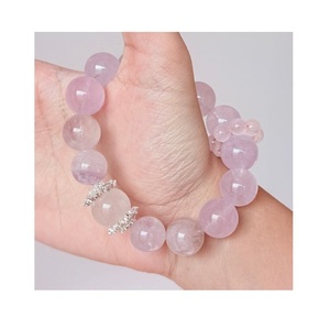 Brazalete de Resina Hecho a Mano, Joyería de Moda de Lujo, Brazalete Artístico Moderno para Mujer, Regalo Boutique y Colección Minorista - Product Image 3