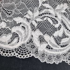 Tela de Encaje Elástico Floral de 24 cm, Ligera, Color Personalizado, Nailon y Spandex, Borde Festoneado, para Lencería, Vestido de Novia, Uso Versátil - Product Image 5