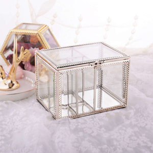 Caja de Joyería de Vidrio Templado con Borde Plateado de Diseño Moderno para Almacenamiento y Decoración - Product Image 2