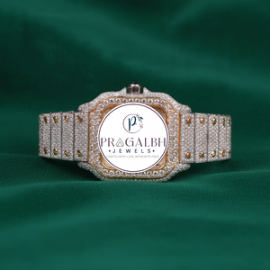 นาฬิกา Pragalbh Jewels ประดับเพชรเต็มหน้าปัด ตัวเรือนทองคำแบบกำหนดเอง หน้าปัดเลขโรมัน สายสแตนเลสสตีล สำหรับผู้ชาย - Product Image 1