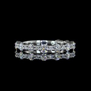 Bague d'éternité en diamant de laboratoire, sertie à griffes partagées, pour fiançailles, anniversaire, mariage, plaquée rhodium, luxe, 10K 14K 18K - Product Image 1