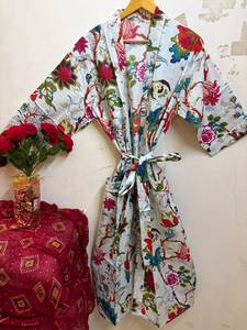 Al por mayor Bata Kimono de Algodón con Estampado Floral para Mujer, Ligera y Transpirable, con Cuello en V, para Baño, Spa, Playa y Descanso, con Bolsillos y Cinturón - Product Image 1