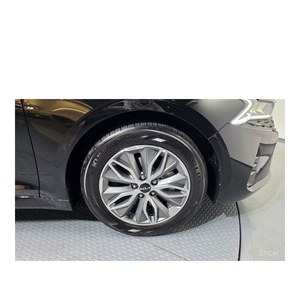 Kia K5 Noblesse 2023, 33,312 km, Caja de Cambios Automática, Asientos de Cuero, Cámara Trasera, Volante a la Izquierda - Product Image 5