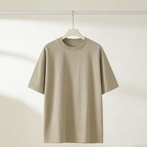 เสื้อยืดโอเวอร์ไซส์ผู้ชายแบบเรียบ โลโก้ด้านหน้า ผลิตตามสั่ง (OEM) คุณภาพสูง ผ้าฝ้าย 100% ระบายอากาศได้ดี ปรับแต่งได้ตามต้องการ - Product Image 2