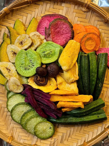 Chips de Frutas Mixtas Fritas al Vacío Naturales, Snacks Saludables Crujientes, Paquete a Granel de 1 kg, Mezcla de Frutas Tropicales a Baja Temperatura - Product Image 3