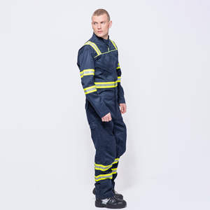 Traje de seguridad cómodo hecho con material de calidad. Proporciona protección total, duración prolongada y flexibilidad - Product Image 2