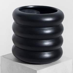 Jarrón de Metal Acanalado de Lujo, Estilo Industrial, Macetero de Hierro Negro, Jarrón de Flores Geométrico Minimalista Creativo para Eventos de Boda - Product Image 1