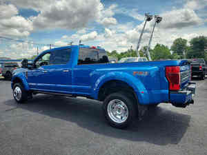 Ford F-450 Super Duty Platinum 2024, Cabina Doble, Híbrido Turbo LB DRW 4WD, Volante a la Izquierda, Asientos de Cuero, Cámara Trasera - Product Image 5