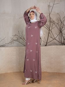 Abaya Ligera de Poliéster Rosa Empolvado para Mujer, Larga hasta el Suelo, Corte Holgado, Manga Larga, Estilo Modesto para Uso Diario, Estilo de Oriente Medio - Product Image 1
