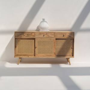 Buffet à 3 portes Vandana Arista Orion en rotin pour des intérieurs et extérieurs modernes et élégants - Product Image 1