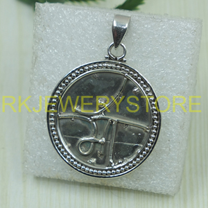 Colgante hecho a mano de plata de ley 925 con símbolo tribal abstracto, colgante redondo, joyería étnica minimalista, regalo para mujeres y hombres - Product Image 6