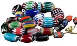 Vente en gros de perles colorées à chevrons pour la fabrication de bijoux de mode 8x12mm 10x14mm perles ovales en cristal au chalumeau perles en vrac - Product Image 3