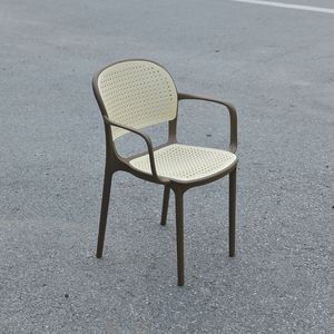 Sillón Moderno de Ratán para Jardín, Estilo Contemporáneo, Estructura Negra Resistente, Asiento y Respaldo Tejidos en Beige - Product Image 6