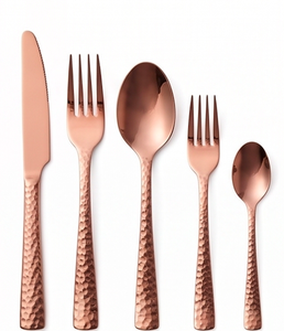 Ensemble de couverts de luxe en acier inoxydable avec manche martelé en cuivre et finition miroir, idéal pour les mariages, les maisons et les restaurants d'hôtels - Product Image 1