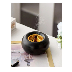 Porte-encens fait à la main design fantaisie résine Bakhoor brûleur décoratif luxe Bakhoor disponible à la vente d'Inde - Product Image 1