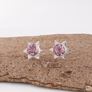 ต่างหูพลอยมอร์แกไนต์สีชมพู ดีไซน์เนอร์แฮนด์เมด คอลเลคชั่นใหม่ 2026  ทำจากเงินแท้ 925 ชุบเงิน สำหรับผู้หญิง - Product Image 1