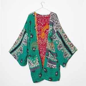 Kimono vintage Kantha floral de luxe, fait main en coton indien, veste d'hiver unique, cadeau parfait, manteau - Product Image 5