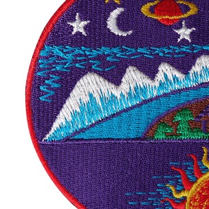 Parche Redondo de Fieltro Ecológico No Tejido Bordado con Diseño de Montaña y Sol, Hecho a Mano, Aplique de Tela para Coser, Regalo - Product Image 4
