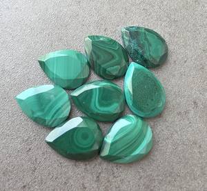 Malachite naturelle, forme goutte d'eau, taille tablette, calibrée, pierre précieuse en vrac pour bijoux - Product Image 3