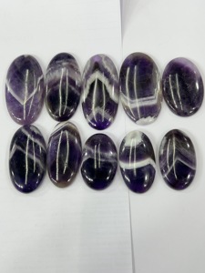 Lot de 10 cabochons ovales en améthyste chevron naturelle, 133g, fournisseur en gros de pierres précieuses en vrac pour les acheteurs chinois - Product Image 1