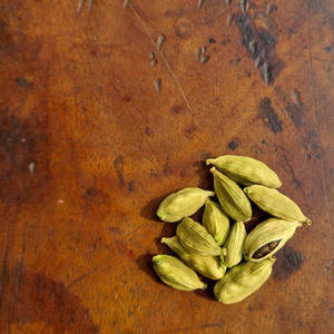 New Harvest Indian <b>Green</b> Cardamom Whole Spice with Appealing <b>Color</b> and Aromatic Character for Global Wholesale Spice Markets - Product Image 6