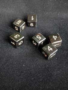 Dados de Juego Cúbicos de Cuerno de Búfalo Blanco Pulido Hechos a Mano de Alta Calidad, Diseño Personalizado, Tamaño de 10 mm, Resistentes al Agua, Logotipo Personalizado, Naturales - Product Image 4