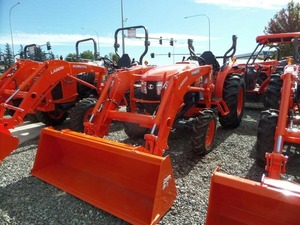 Tractor L4760 2025, Equipo Premium Listo para Exportación, Suministro al por Mayor de Alta Resistencia - Product Image 2