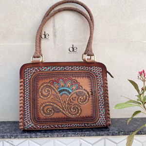 Bolso de Hombro de Cuero Genuino, Nuevo, Hecho a Mano, Estilo Bohemio, Diseño Occidental, Multiusos - Product Image 1